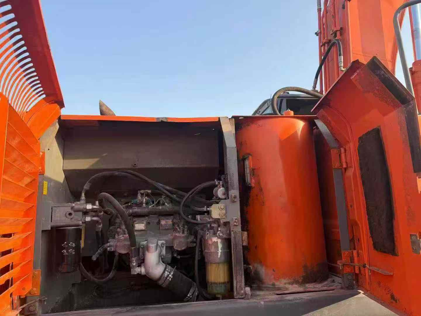 Buy Hitachi ZAXIS200 Used Excavator / 6 Used Hitachi ZAXIS200 Excavator 2011 Model / 6