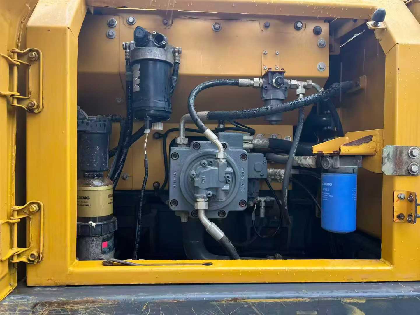 Buy XCMG LW200 Used Excavator / 5 Used XCMG LW200 Excavator 2020 Model / 5