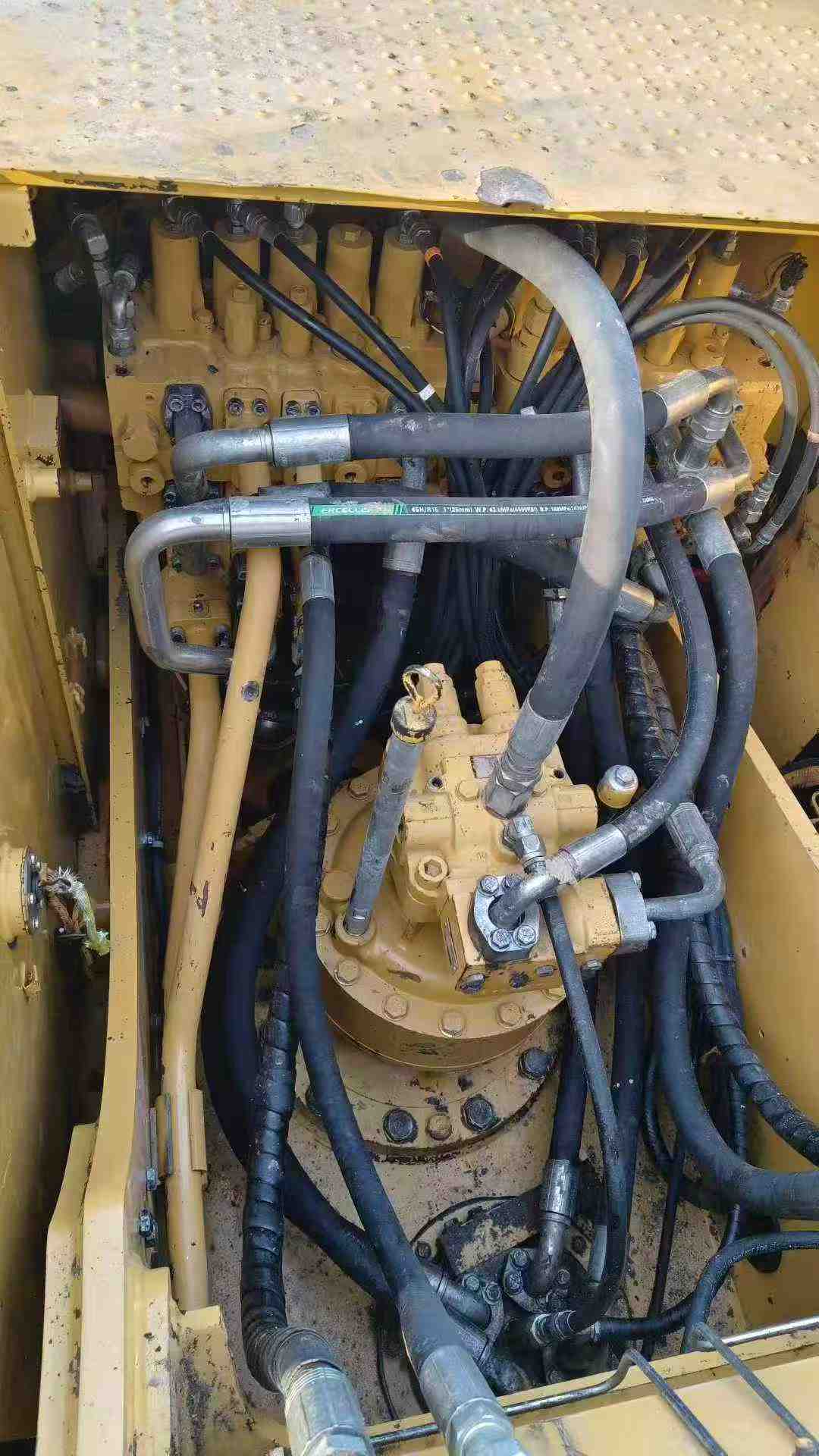 Buy Caterpillar 323D2L Used Excavator / 7 Used Caterpillar 323D2L Excavator 2014 Model / 7