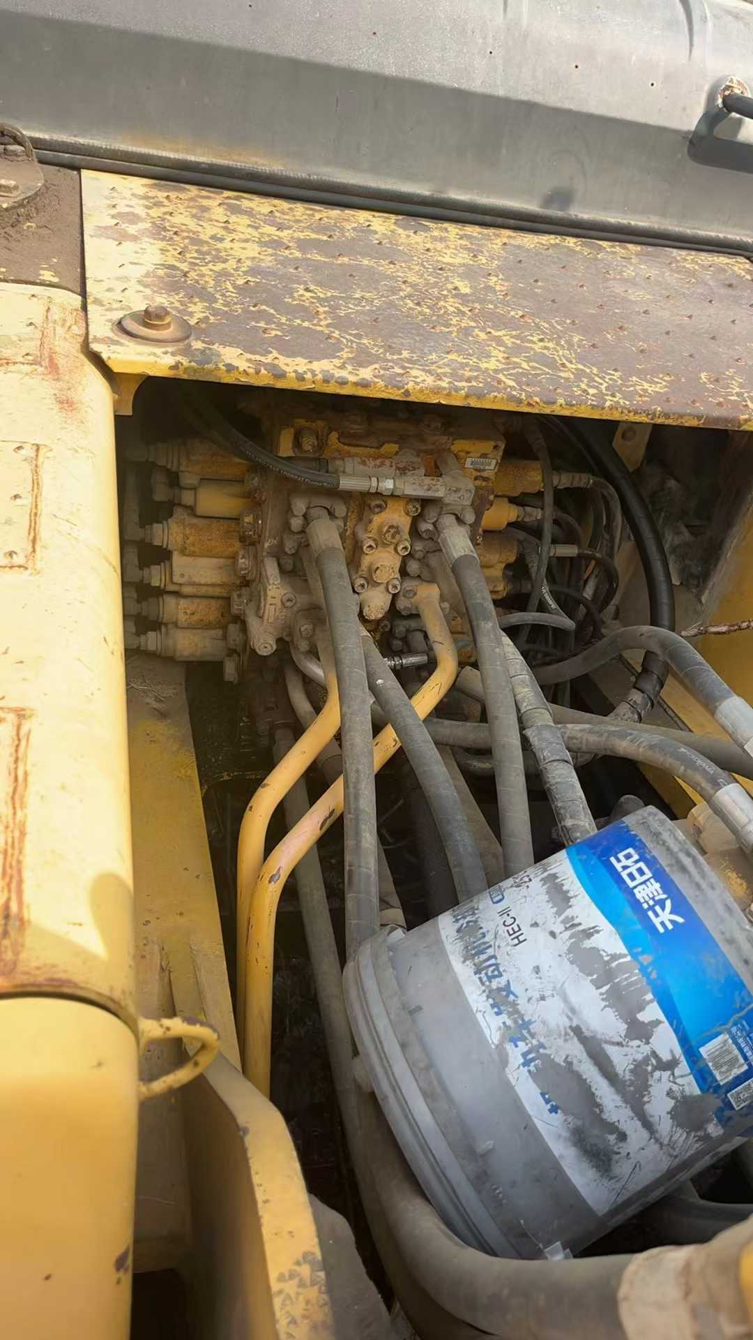 Buy Komatsu PC220-8 Used Excavator / 4 Used Komatsu PC220-8 Excavator 2011 Model / 4