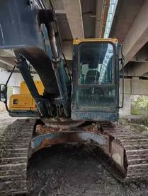 Buy Hyundai R215VS Used Excavator / 2 Used Hyundai R215VS Excavator 2021 Model / 2
