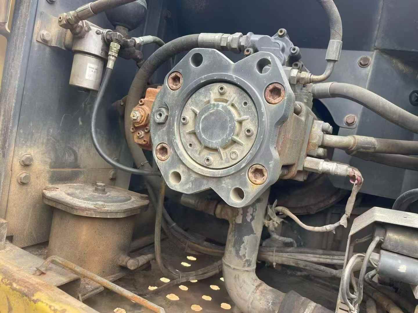 Buy Sumitomo SH200A3 Used Excavator / 8 Used Sumitomo SH200A3 Excavator 2016 Model / 8