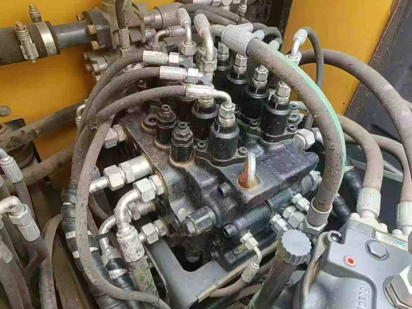 Buy XCMG LW200 Used Excavator / 6 Used XCMG LW200 Excavator 2023 Model / 6