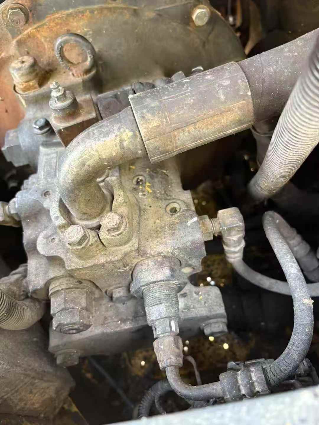 Buy Komatsu PC60-7 Used Excavator / 8 Used Komatsu PC60-7 Excavator 2010 Model / 8