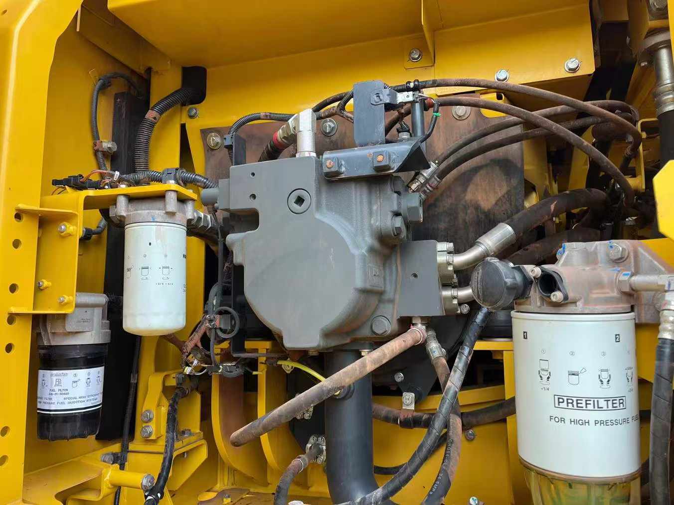 Buy Komatsu PC200-1 Used Excavator / 3 Used Komatsu PC200-1 Excavator 2024 Model / 3