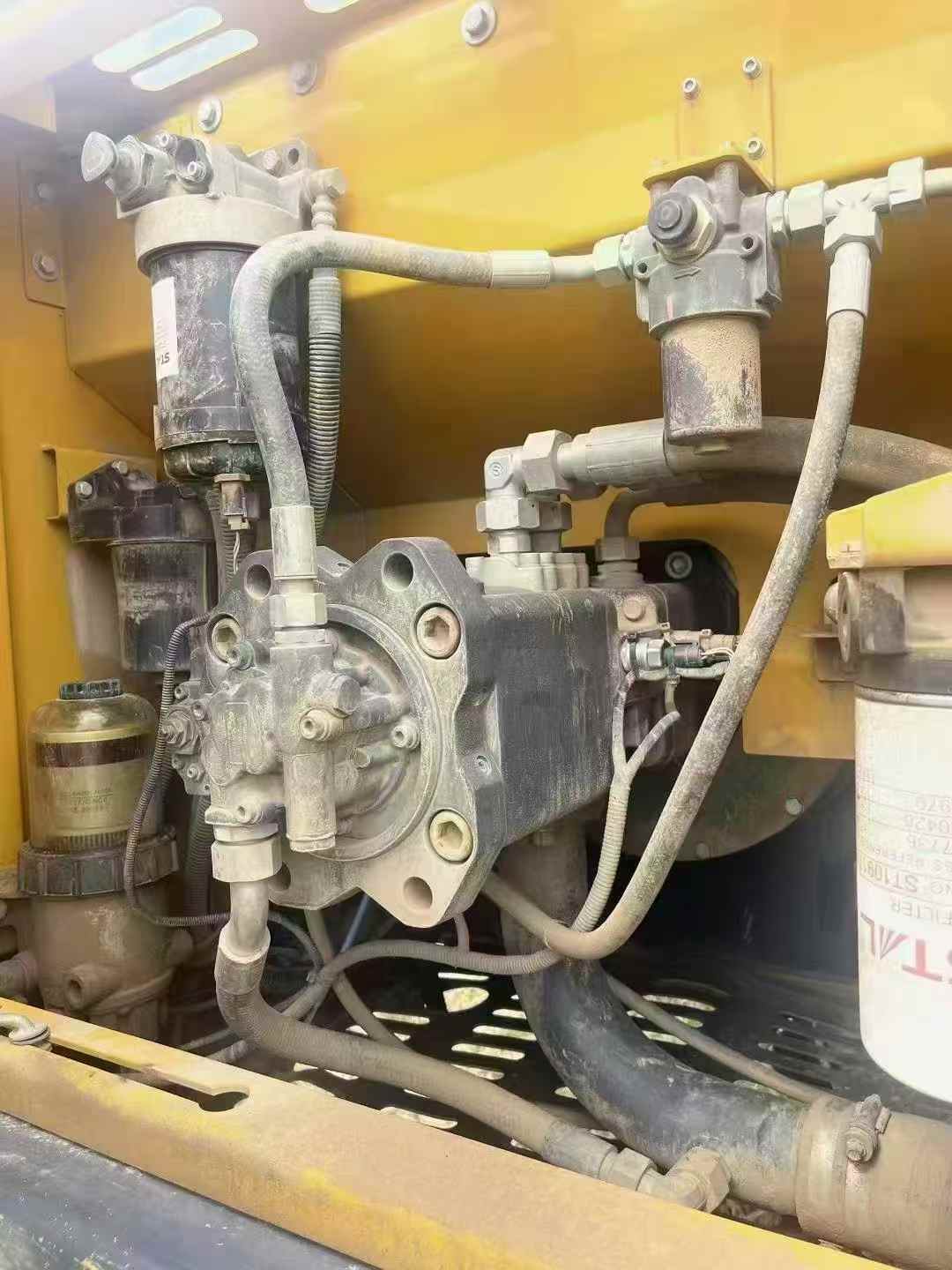 Buy XCMG LW200 Used Excavator / 2 Used XCMG LW200 Excavator 2021 Model / 2