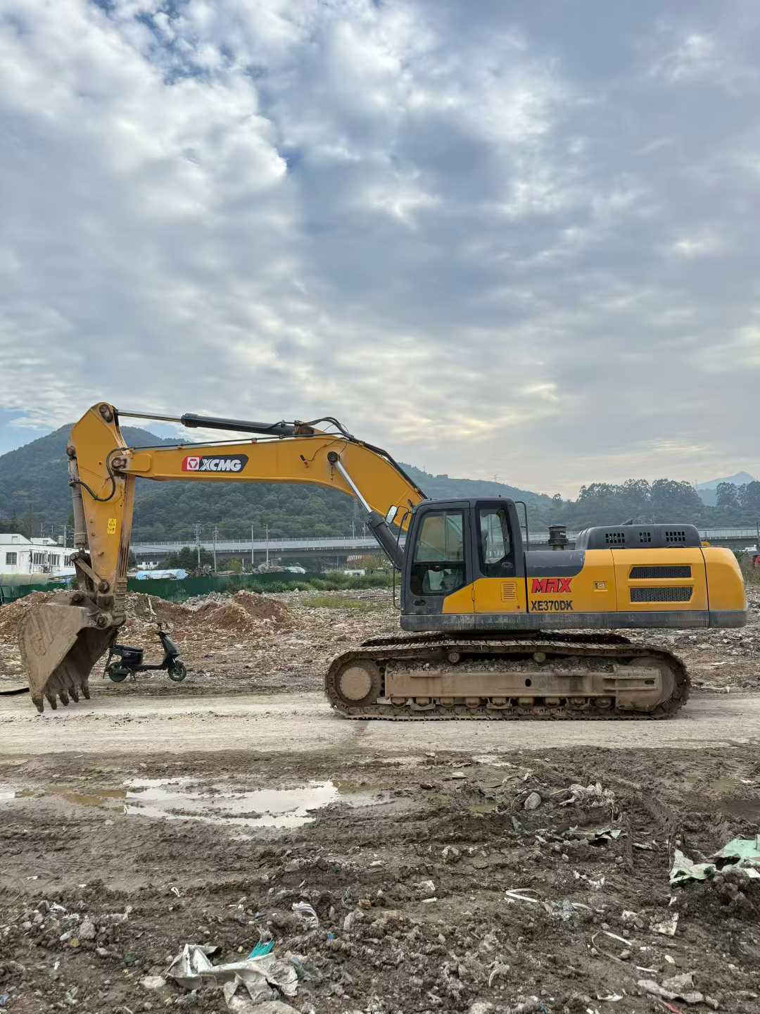 Buy XCMG XE370 Used Excavator / 3 Used XCMG XE370 Excavator 2021 Model / 3