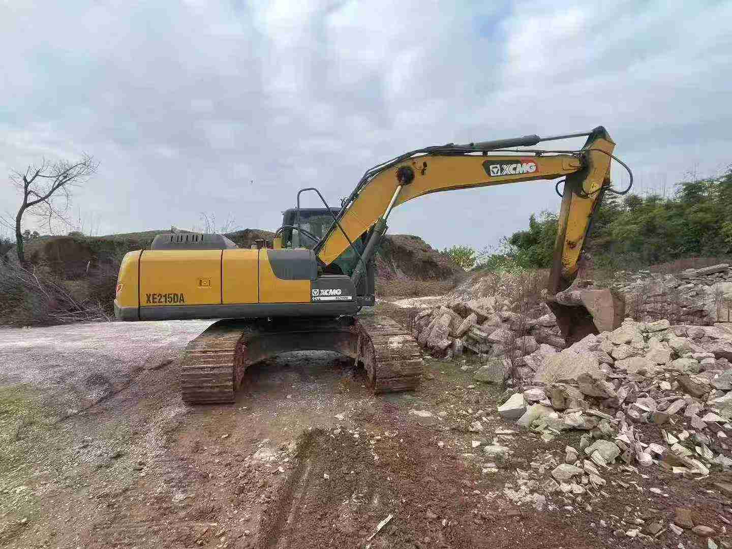Buy XCMG XE215 Used Excavator / 2 Used XCMG XE215 Excavator 2020 Model / 2