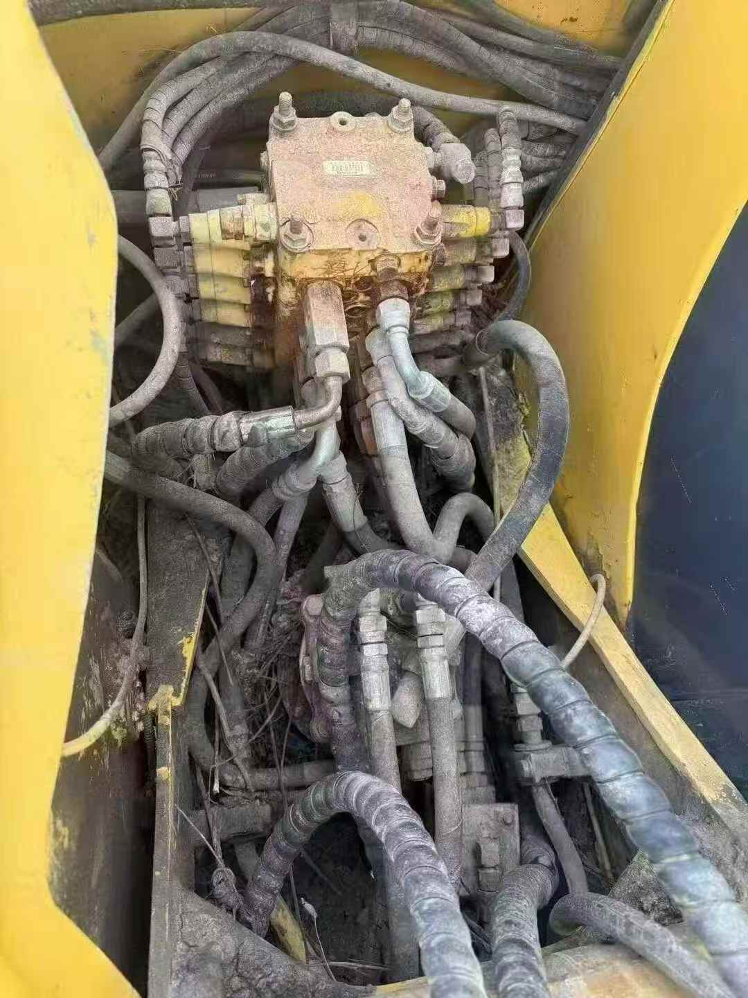 Buy Komatsu PC60-7 Used Excavator / 7 Used Komatsu PC60-7 Excavator 2010 Model / 7