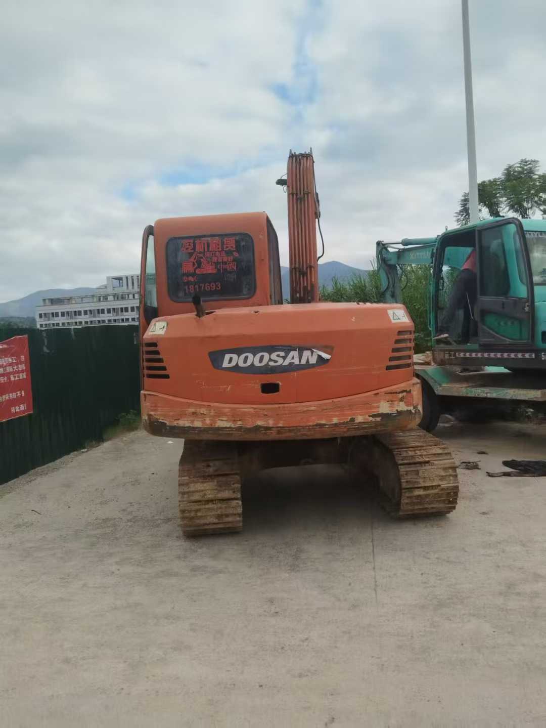 Buy Doosan DH70 Used Excavator / 6 Used Doosan DH70 Excavator 2016 Model / 6