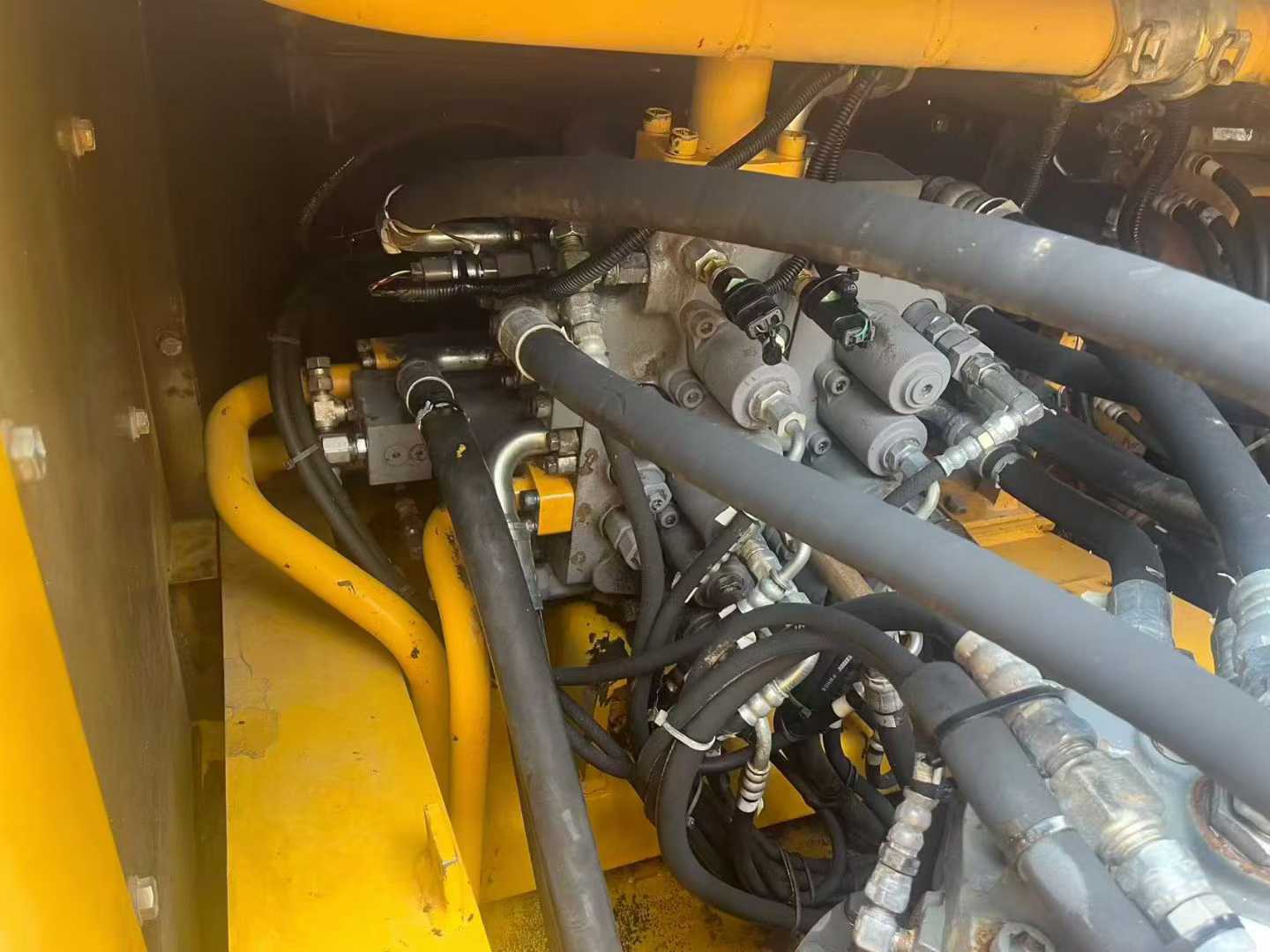 Buy Kato HD820V Used Excavator / 6 Used Kato HD820V Excavator 2016 Model / 6