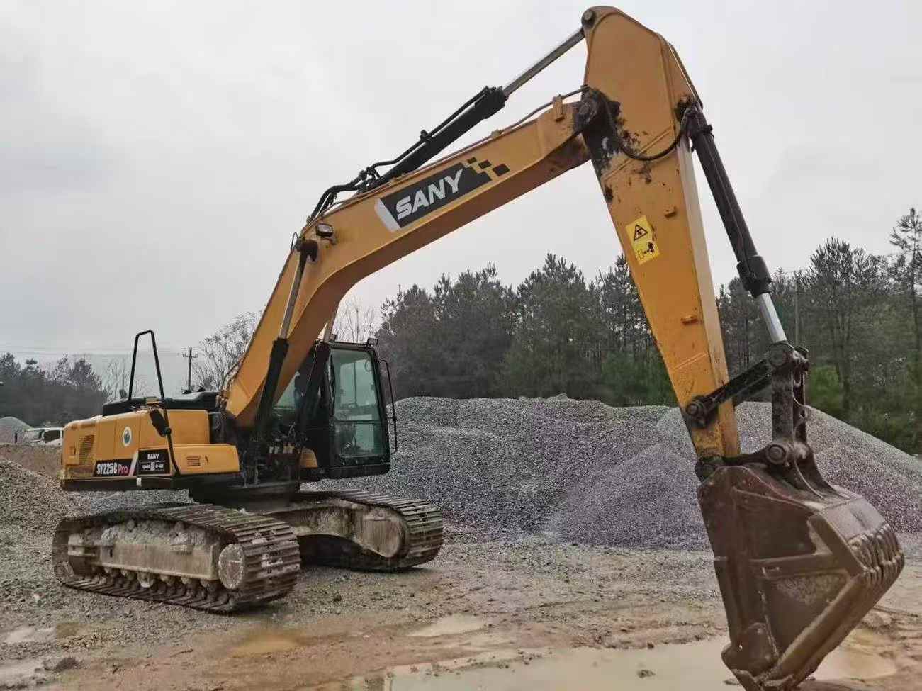 Buy Sany SY200H Used Excavator / 1
