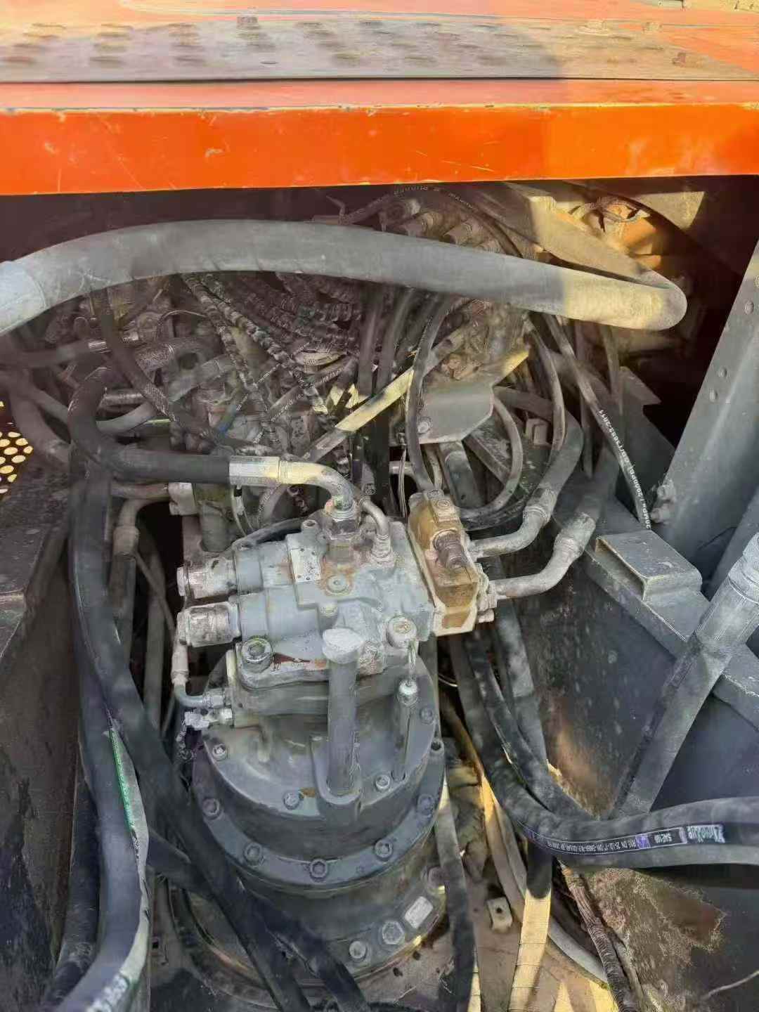 Buy Hitachi ZAXIS200 Used Excavator / 8 Used Hitachi ZAXIS200 Excavator 2011 Model / 8