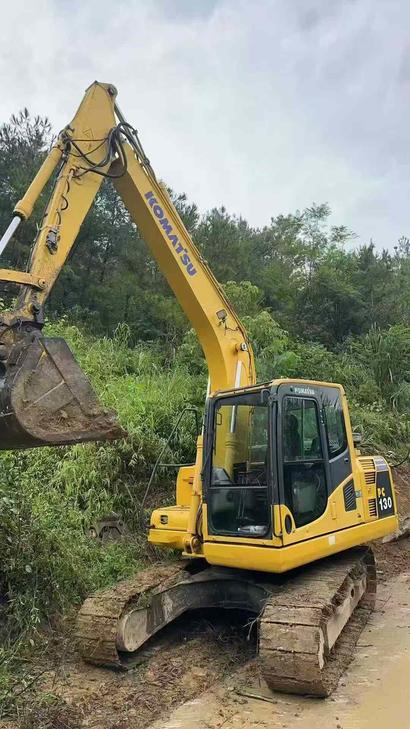 Buy Komatsu PC130 Used Excavator / 1