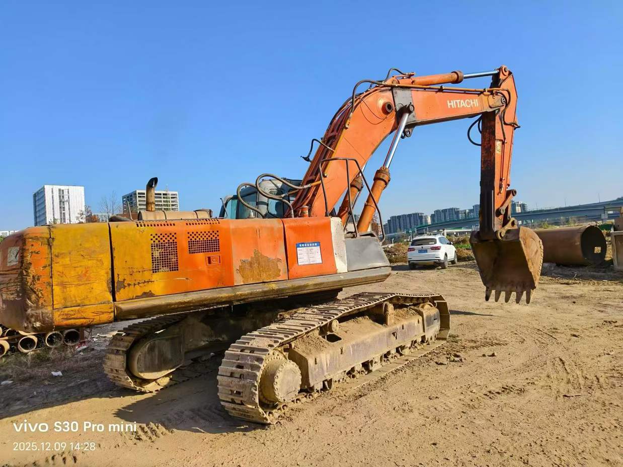 Buy Hitachi ZX60 Used Excavator / 4 Used Hitachi ZX60 Excavator 2016 Model / 4