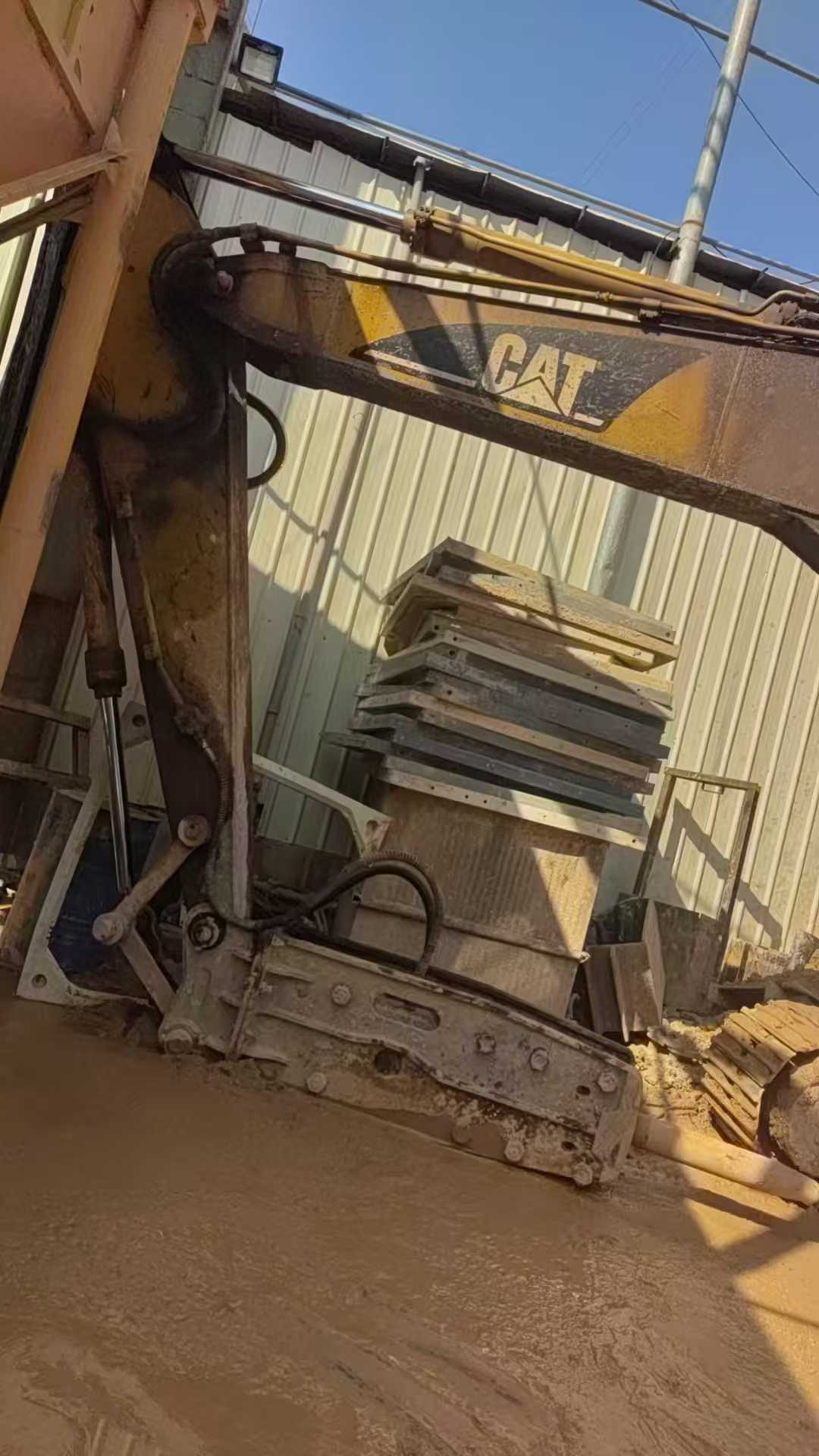 Buy Caterpillar CT20 Used Excavator / 3 Used Caterpillar CT20 Excavator 2016 Model / 3