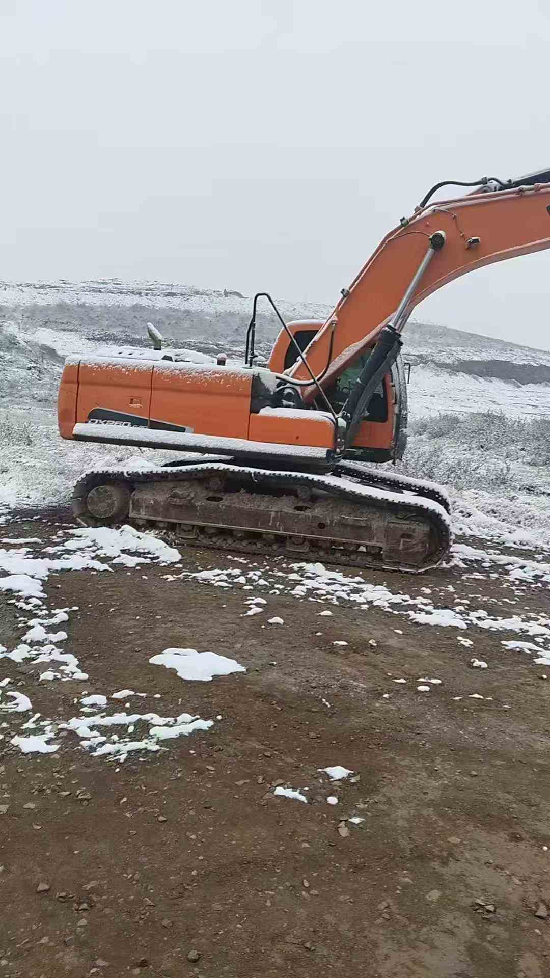 Buy Doosan DX60 Used Excavator / 2 Used Doosan DX60 Excavator 2022 Model / 2