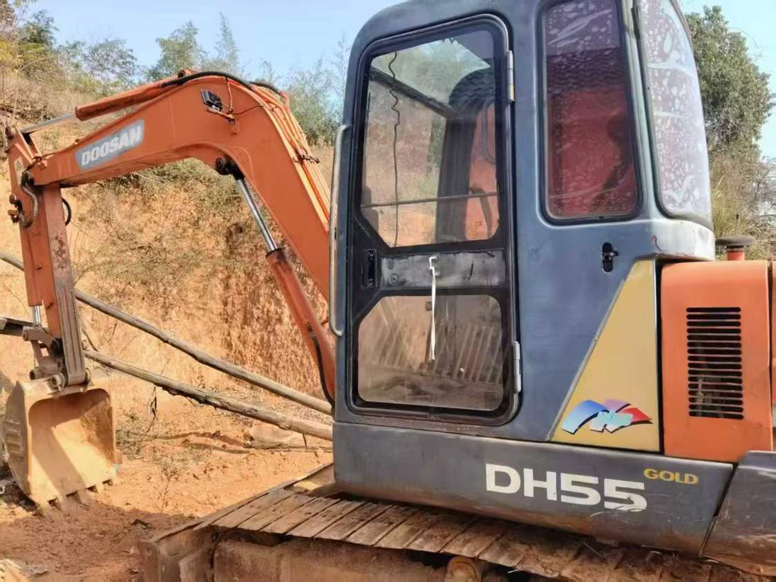 Buy Doosan DH55 Used Excavator / 5 Used Doosan DH55 Excavator 2016 Model / 5