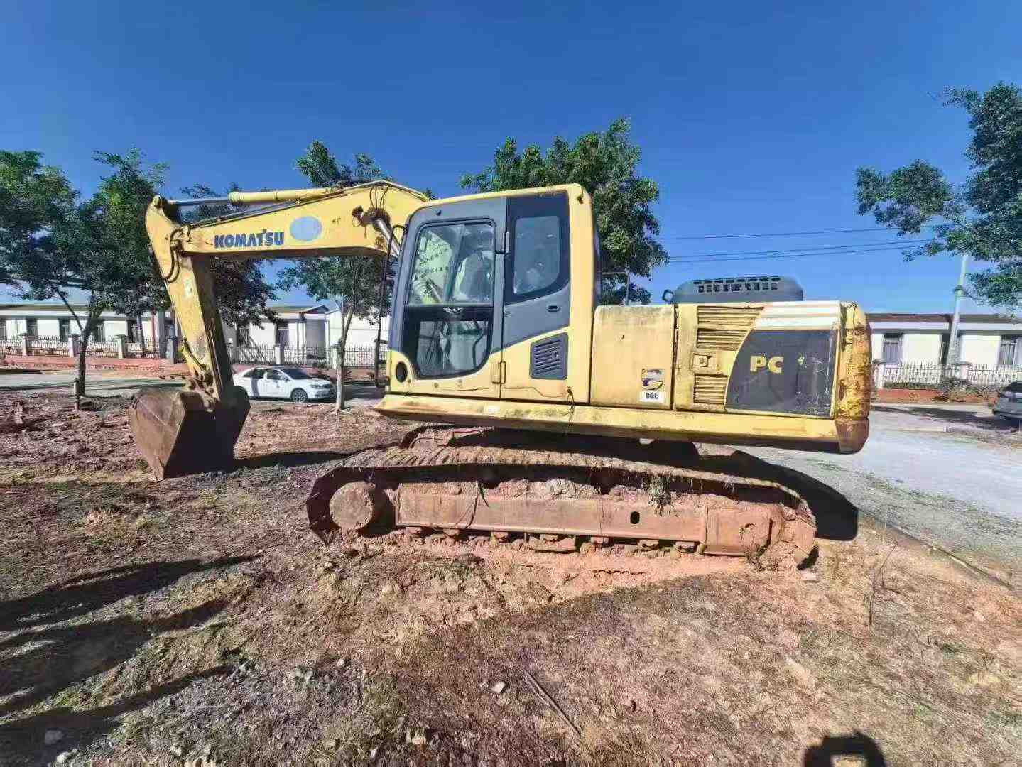 Buy Komatsu PC200 Used Excavator / 1