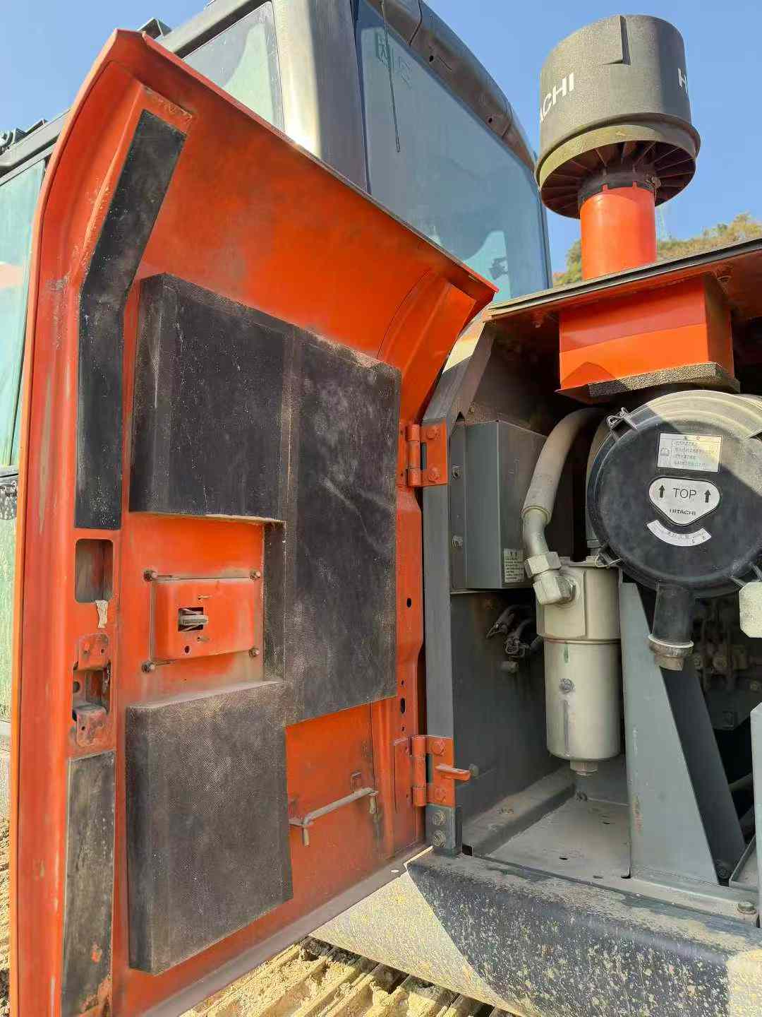 Buy Hitachi ZAXIS200 Used Excavator / 8 Used Hitachi ZAXIS200 Excavator 2016 Model / 8