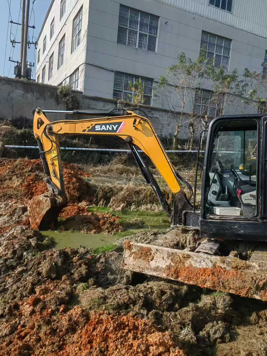 Buy Sany SY60 Used Excavator / 1