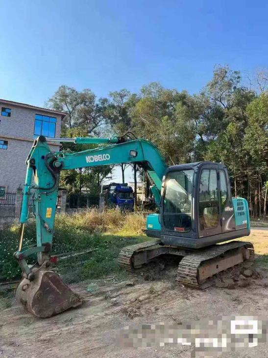 Buy Kobelco SK75 Used Excavator / 1