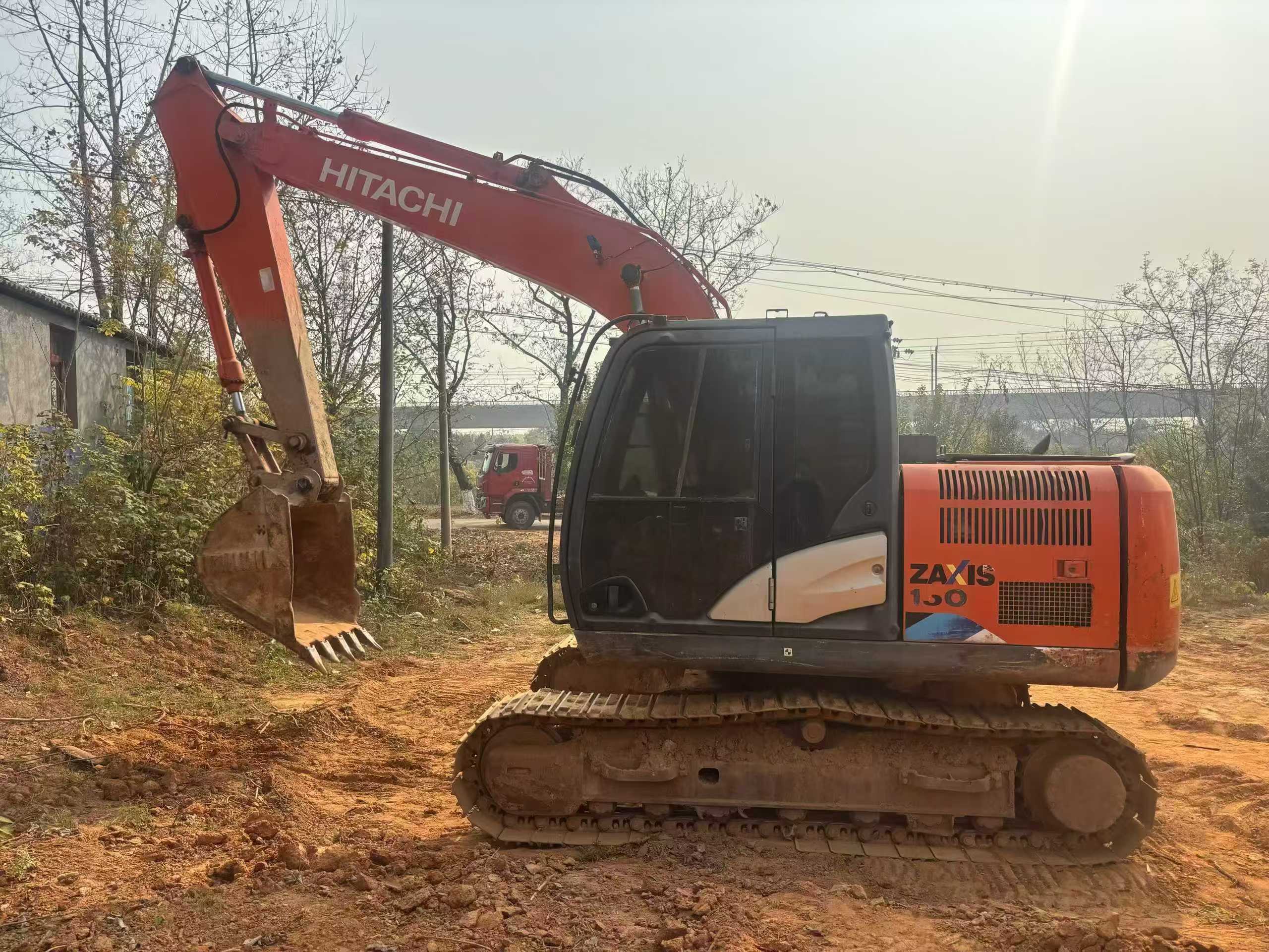 Buy Hitachi ZX130-5A Used Excavator / 1