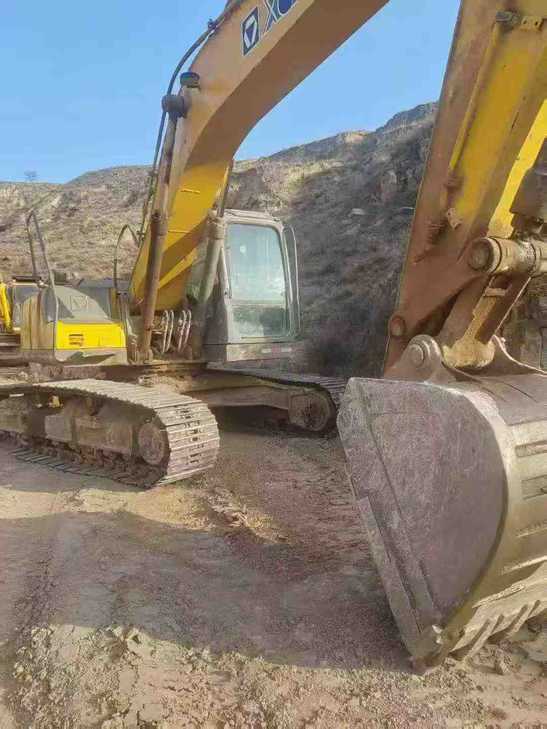 Buy XCMG XE265D Used Excavator / 1
