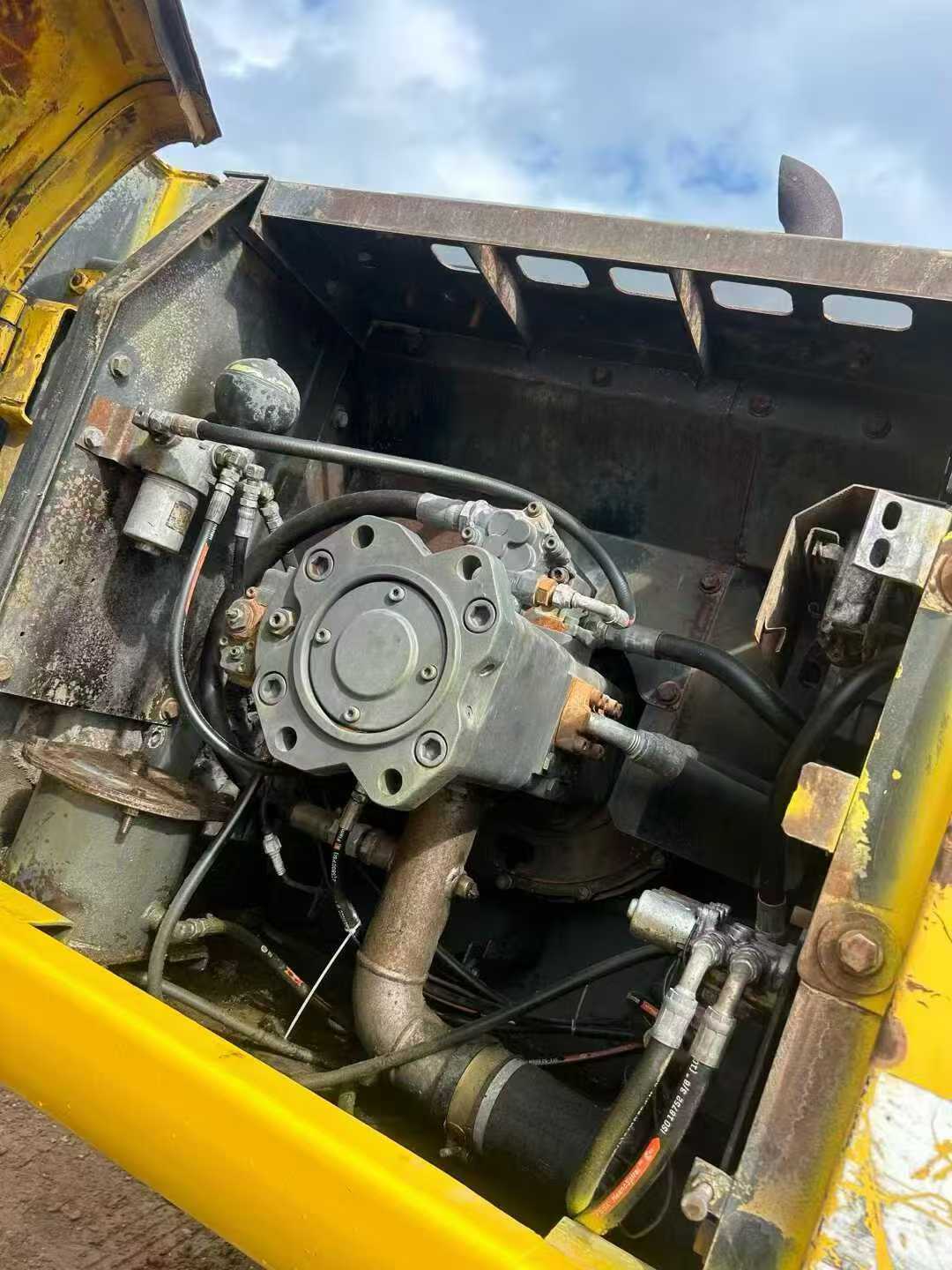 Buy Sumitomo SH200-3 Used Excavator / 8 Used Sumitomo SH200-3 Excavator 2016 Model / 8