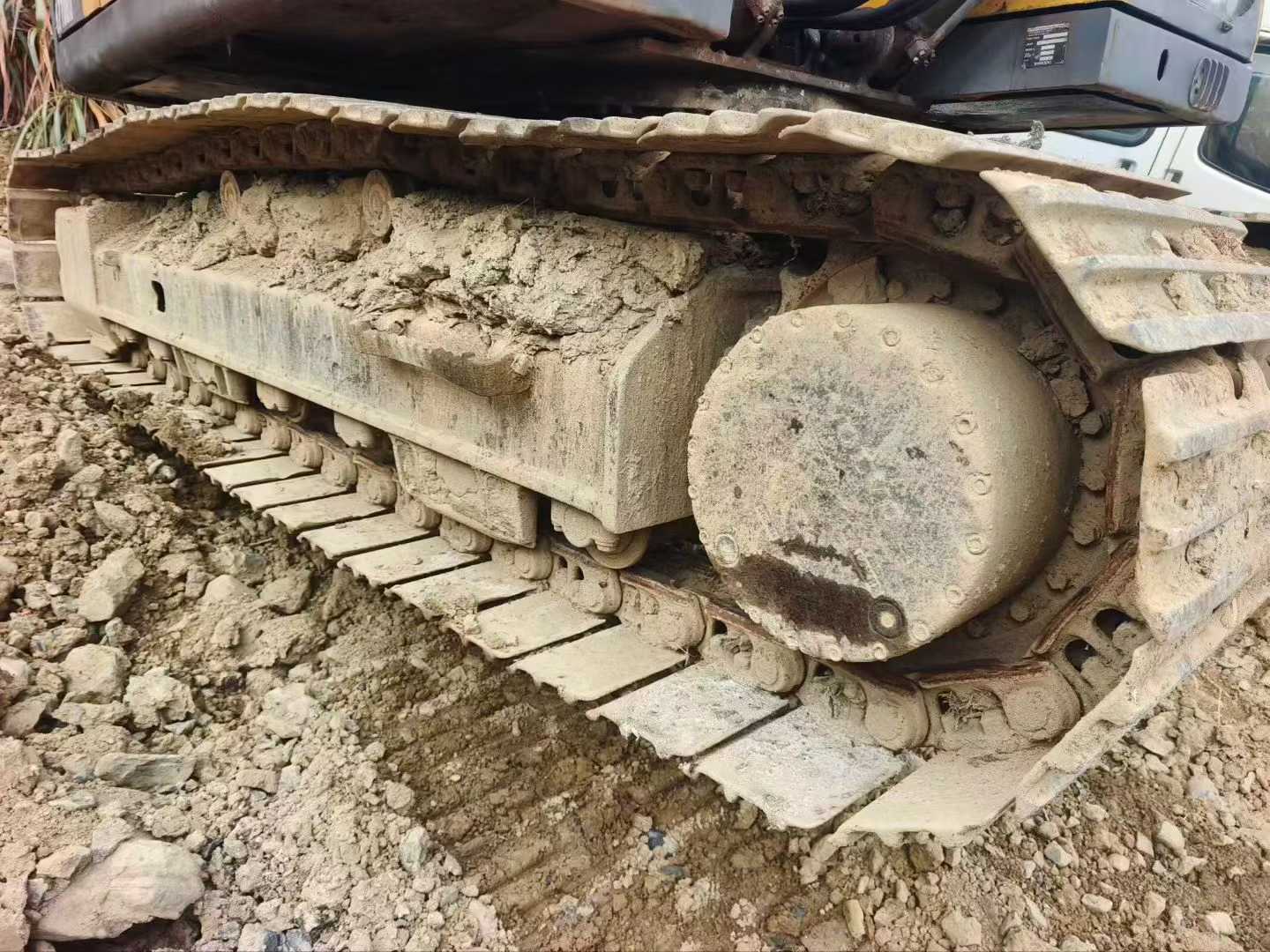 Buy Volvo EW210C Used Excavator / 8 Used Volvo EW210C Excavator 2013 Model / 8