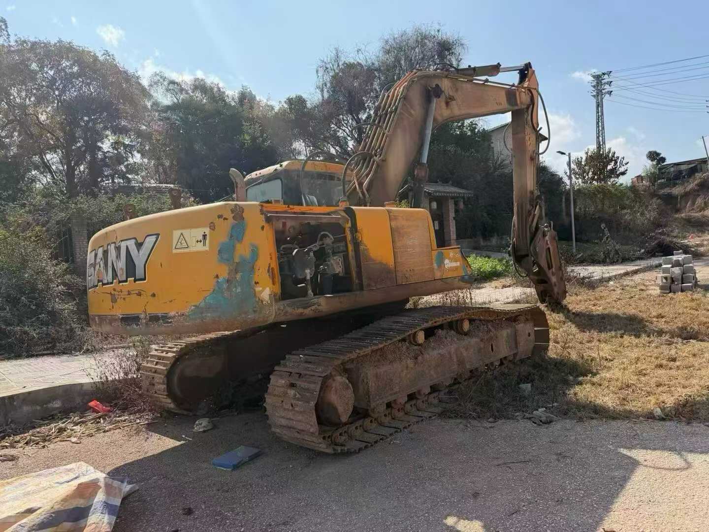 Buy Sany SY215W Used Excavator / 1