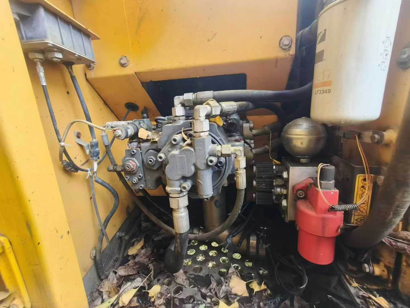 Used XCMG XE135GA Excavator 2013 Model / 3