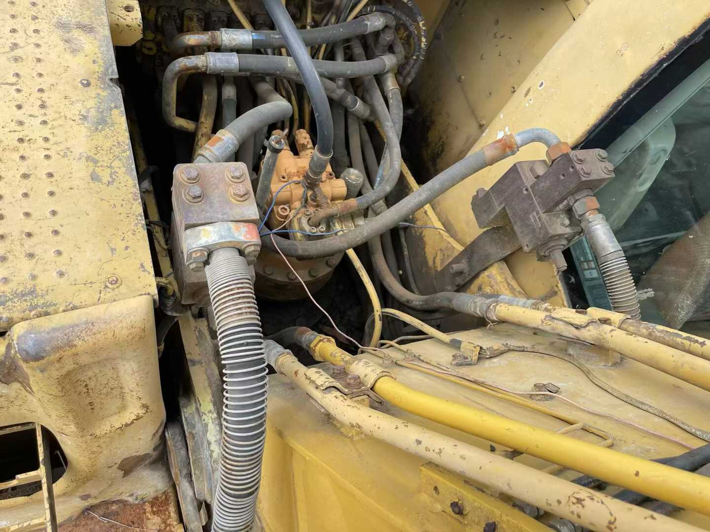 Buy Caterpillar 320C Used Excavator / 9 Used Caterpillar 320C Excavator 2016 Model / 9