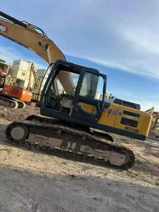 Buy XCMG XE215 Used Excavator / 1