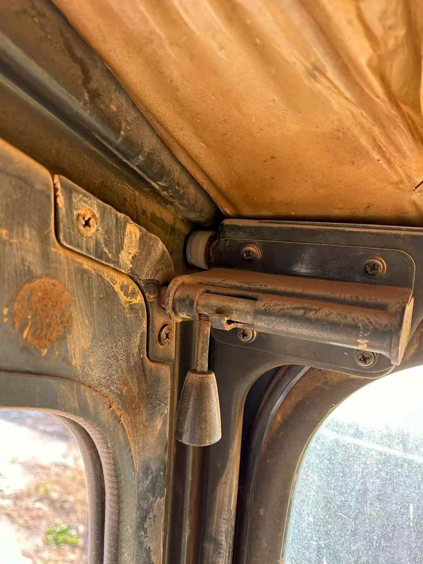 Buy Hyundai R225-7 Used Excavator / 9 Used Hyundai R225-7 Excavator 2016 Model / 9