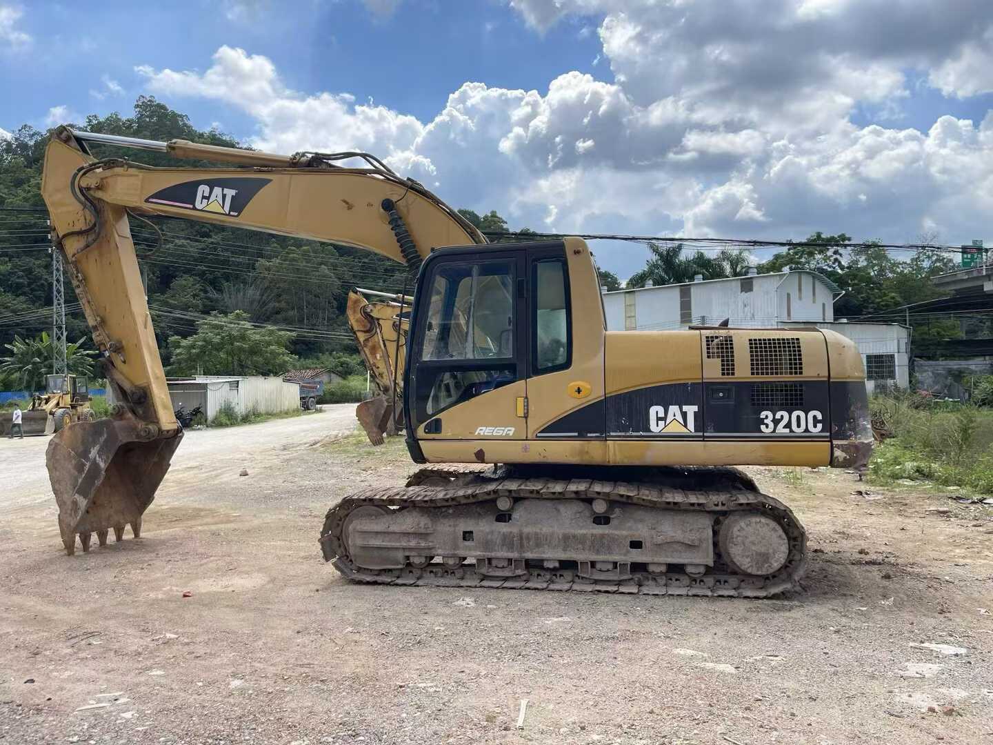 Buy Caterpillar 320C Used Excavator / 5 Used Caterpillar 320C Excavator 2016 Model / 5