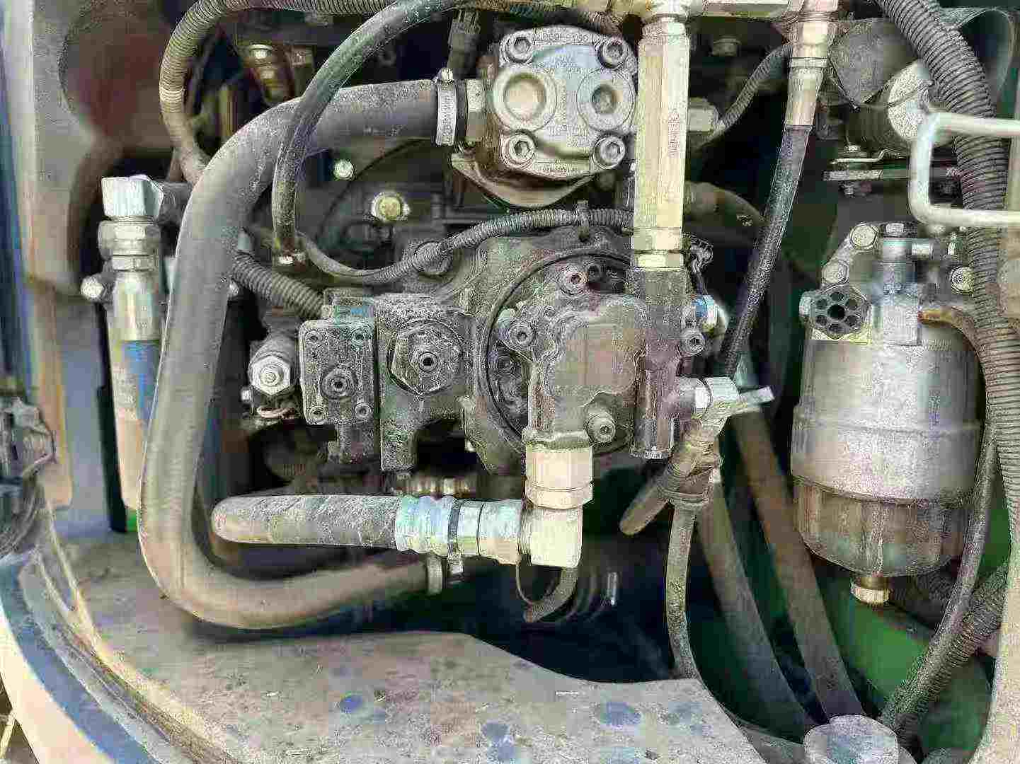 Buy Kobelco SK135 Used Excavator / 5 Used Kobelco SK135 Excavator 2016 Model / 5