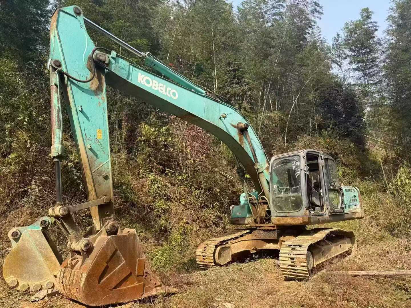 Buy Kobelco SK250 Used Excavator / 1