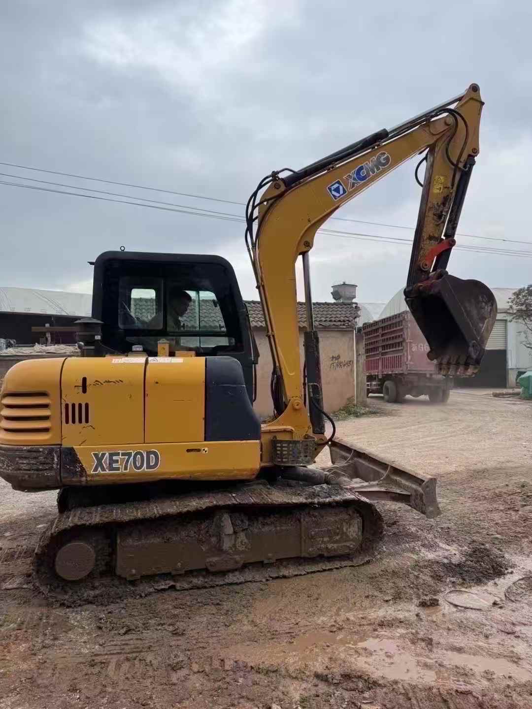 Buy XCMG XE60 Used Excavator / 1