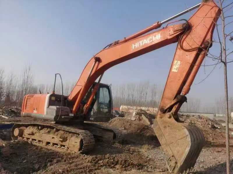 Buy Hitachi ZAXIS200 Used Excavator / 1