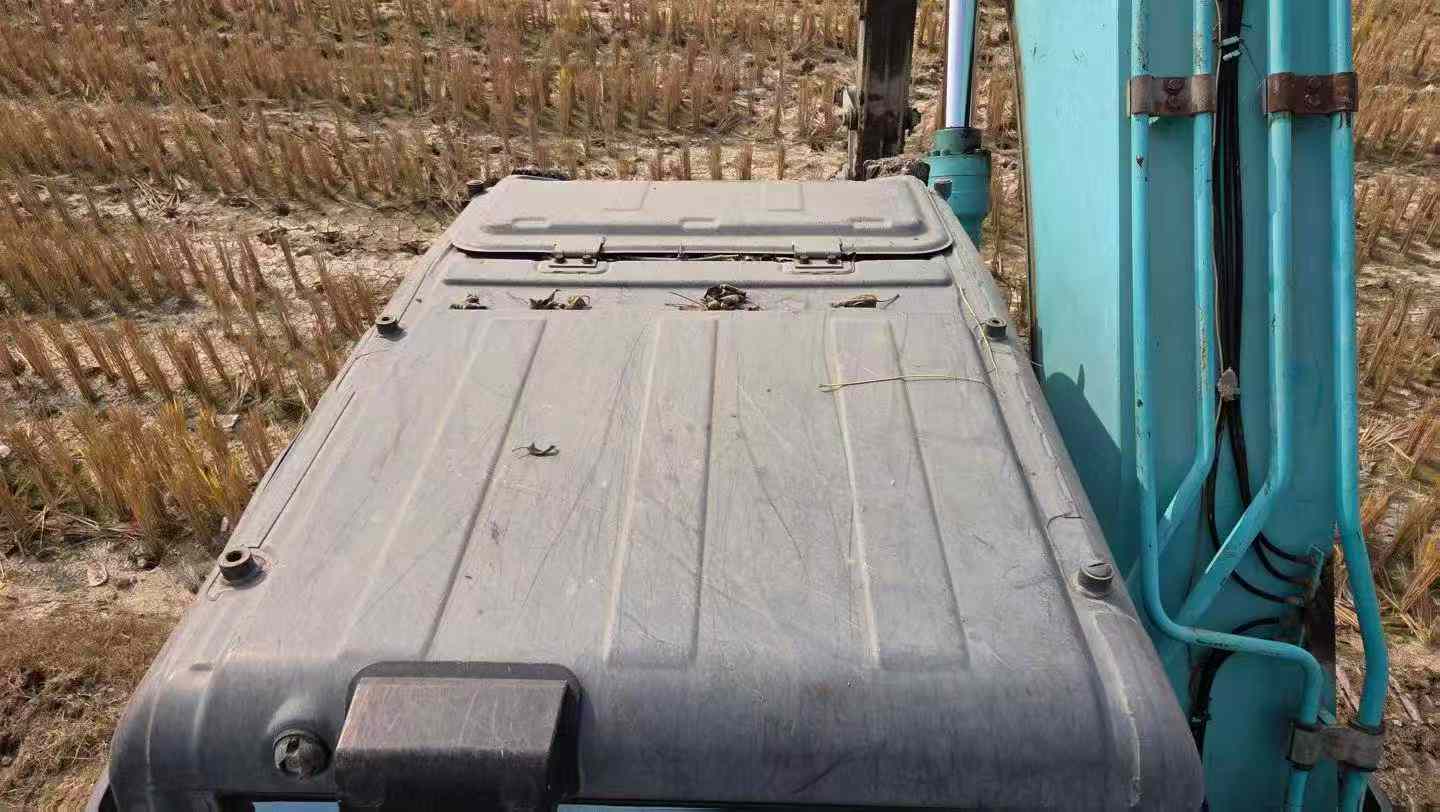 Used Kobelco SK210 Excavator 2016 Model / 6