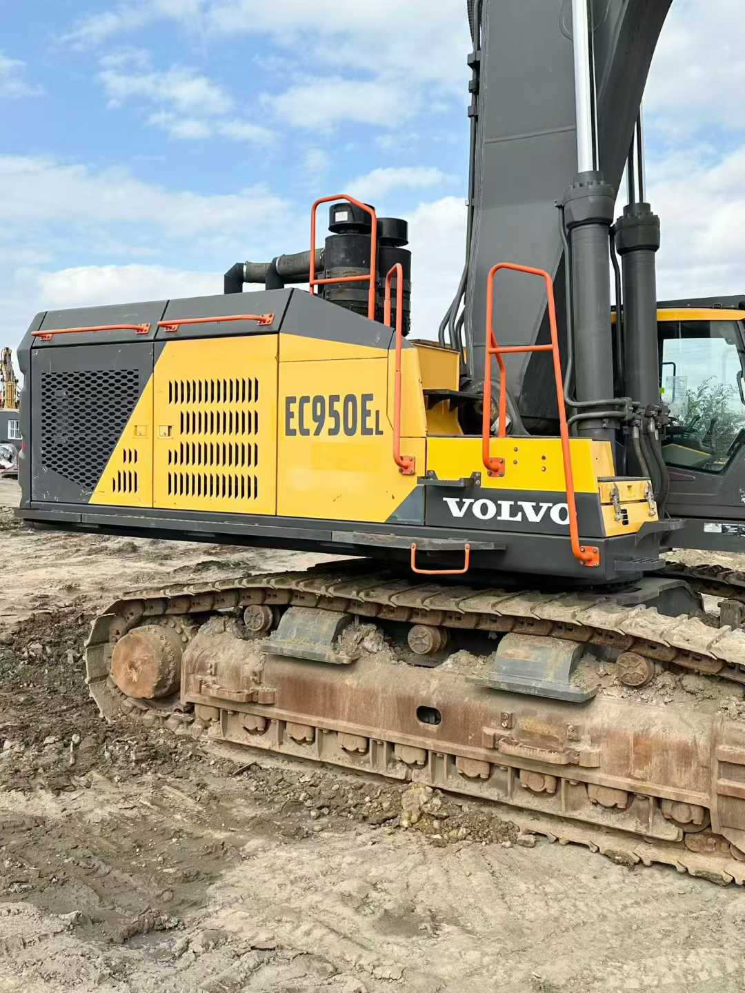 Buy Volvo EW50 Used Excavator / 4 Used Volvo EW50 Excavator 2016 Model / 4