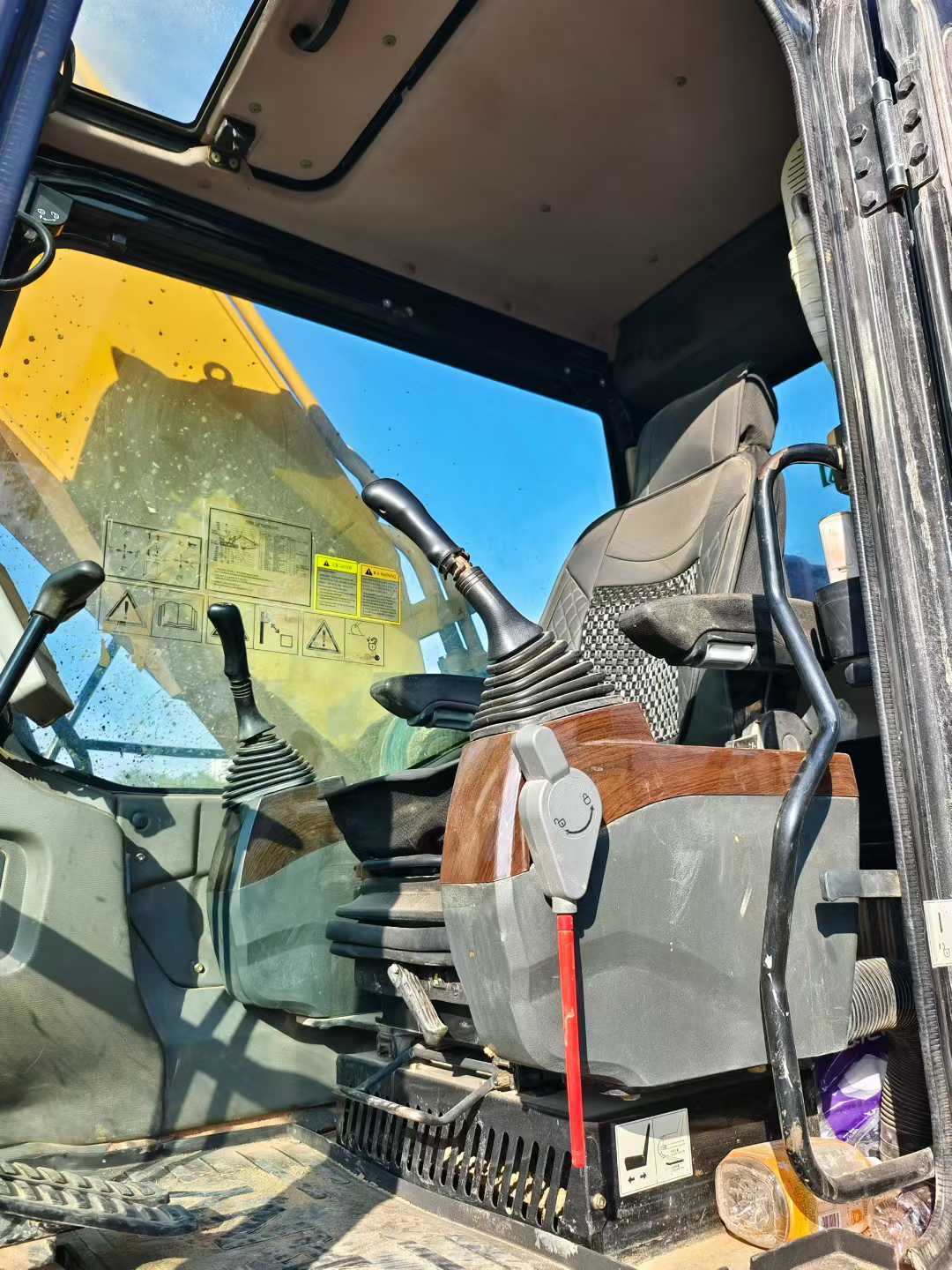 Buy Sany SY215W Used Excavator / 8 Used Sany SY215W Excavator 2020 Model / 8