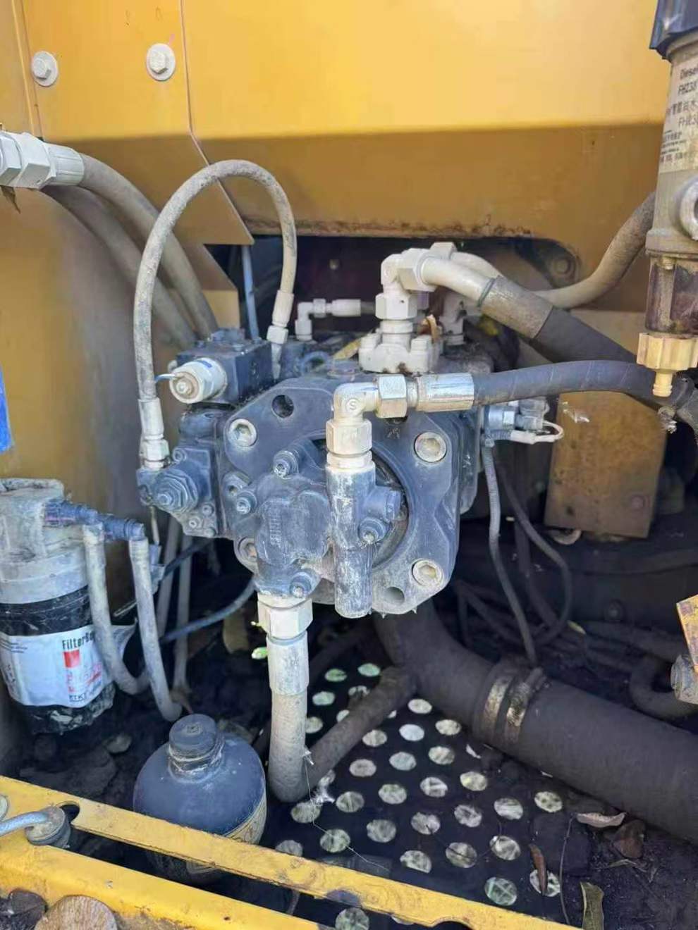 Buy XCMG XE135D Used Excavator / 4 Used XCMG XE135D Excavator 2021 Model / 4