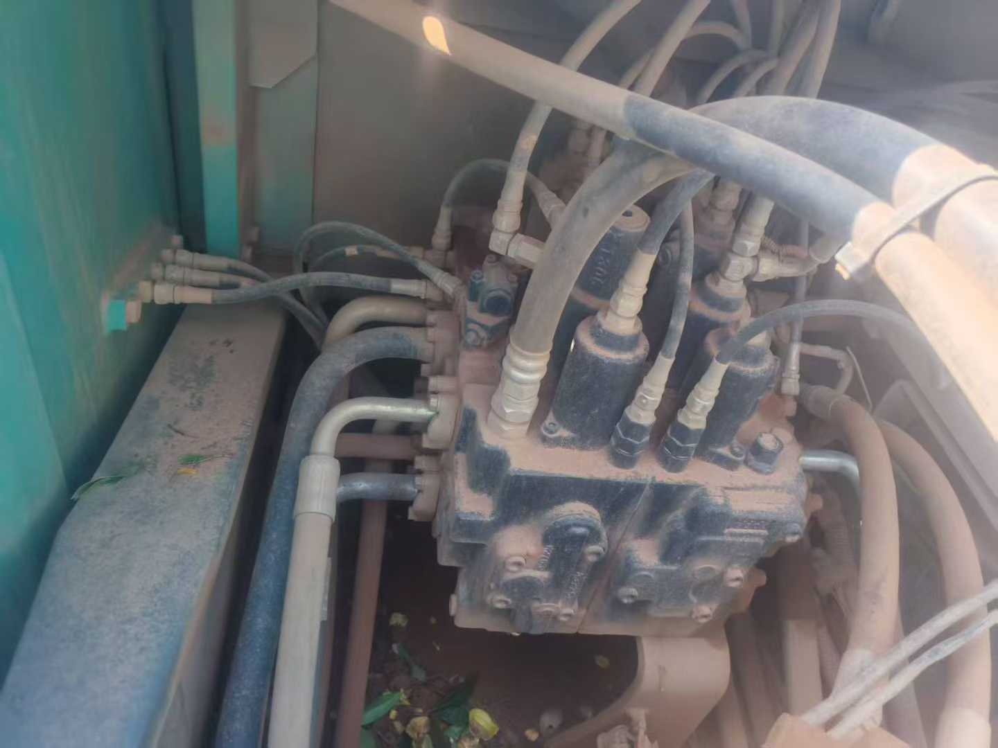 Used Kobelco SK210 Excavator 2014 Model / 6