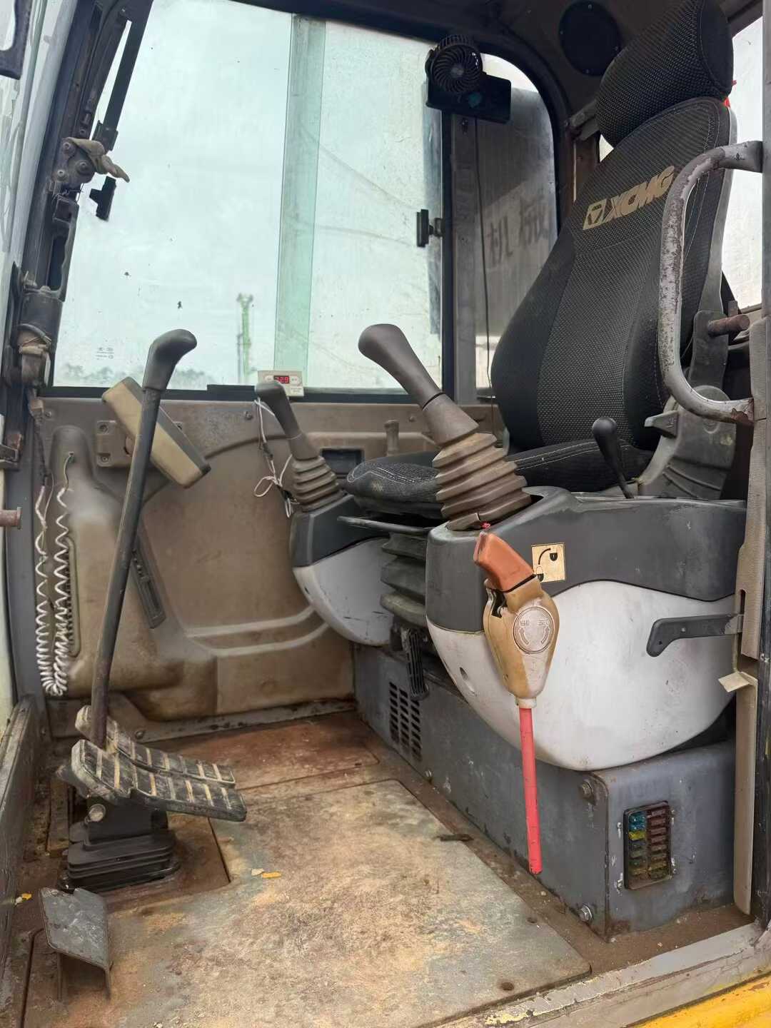 Buy XCMG XE60 Used Excavator / 5 Used XCMG XE60 Excavator 2016 Model / 5