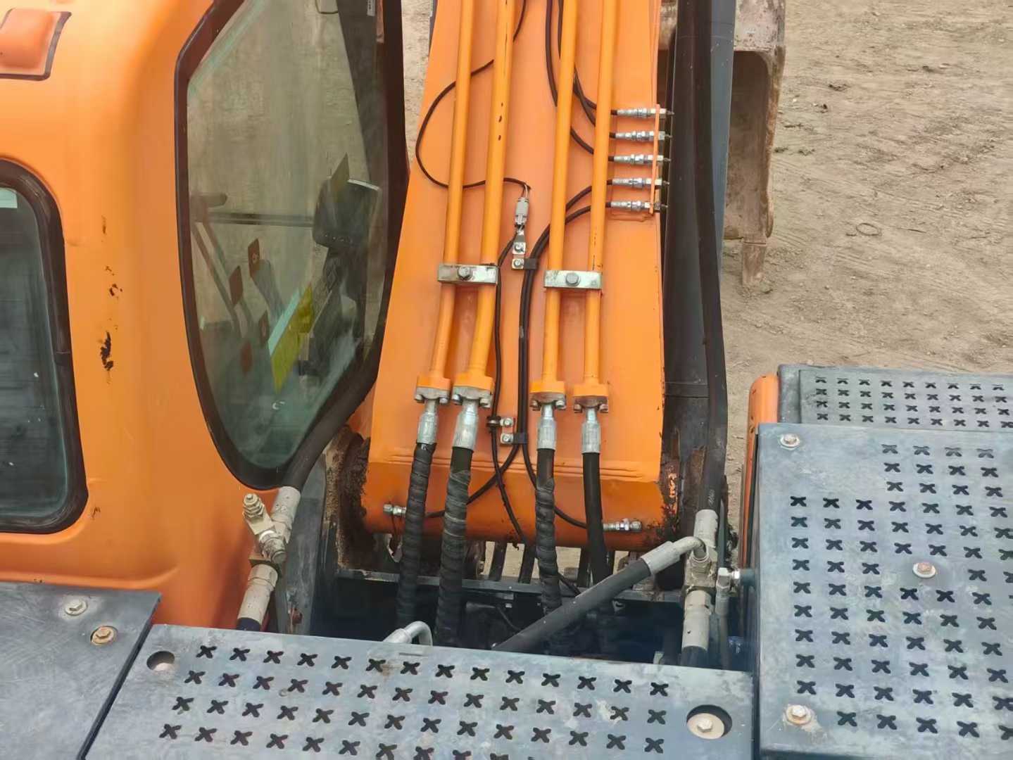 Buy Doosan DX15 Used Excavator / 5 Used Doosan DX15 Excavator 2021 Model / 5