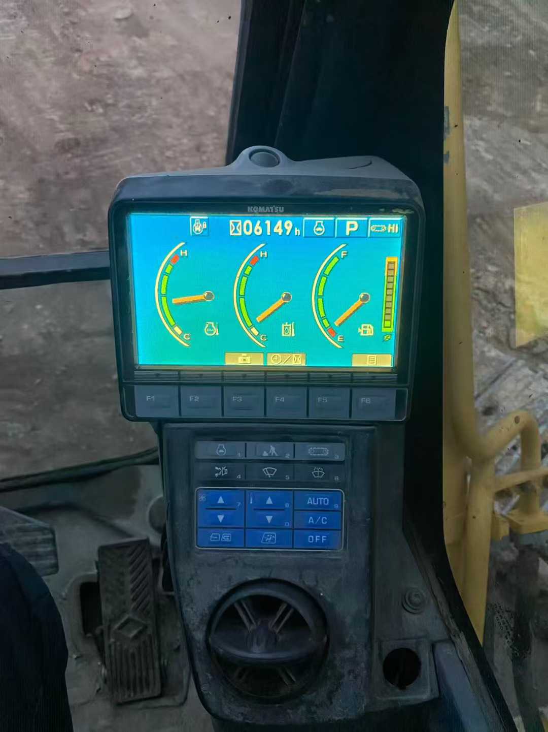 Buy Komatsu PC200 Used Excavator / 6 Used Komatsu PC200 Excavator 2016 Model / 6
