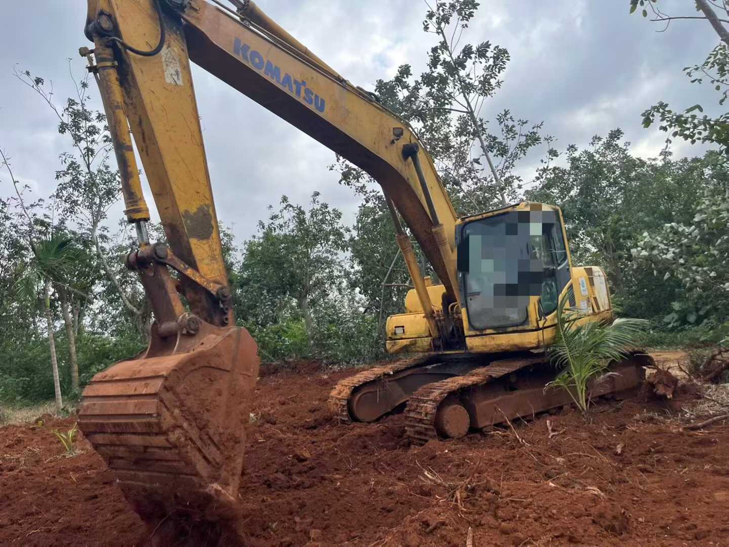 Buy Komatsu PC200-8 Used Excavator / 2 Used Komatsu PC200-8 Excavator 2016 Model / 2