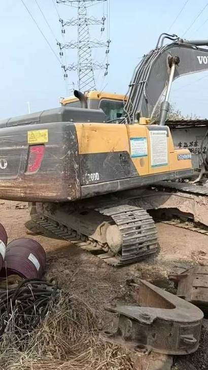 Buy Volvo EC200 Used Excavator / 1